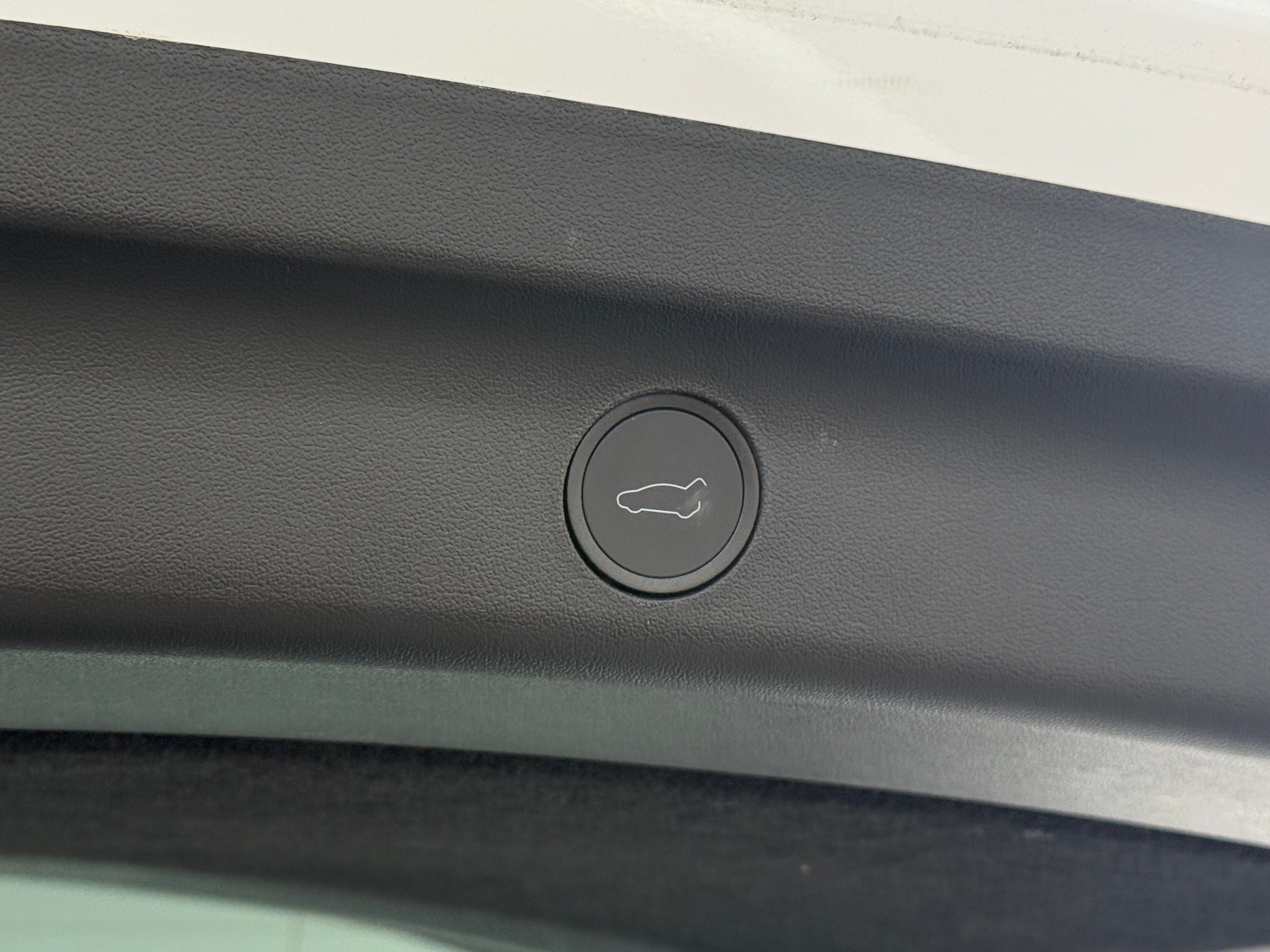 tesla model y 2023 7SAYGDEE6PF610736 image tesla model y 2023 7SAYGDEE6PF610736 image